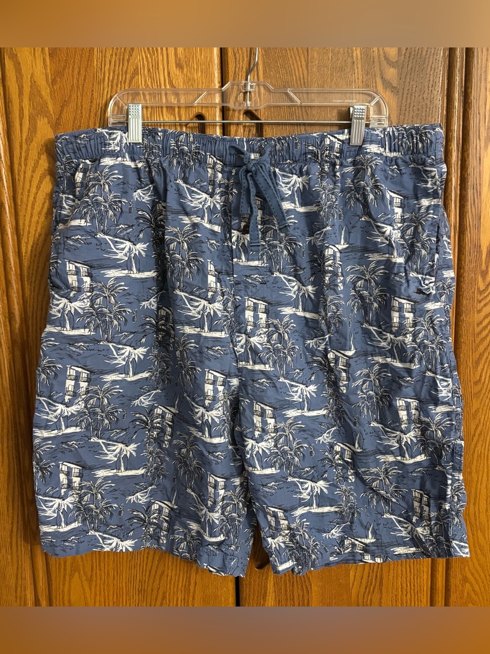 Tommy Bahama Blue and White Palm Print Lounge Shorts